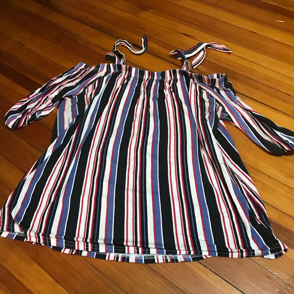 Boohoo plus size 16 striped off shoulder top